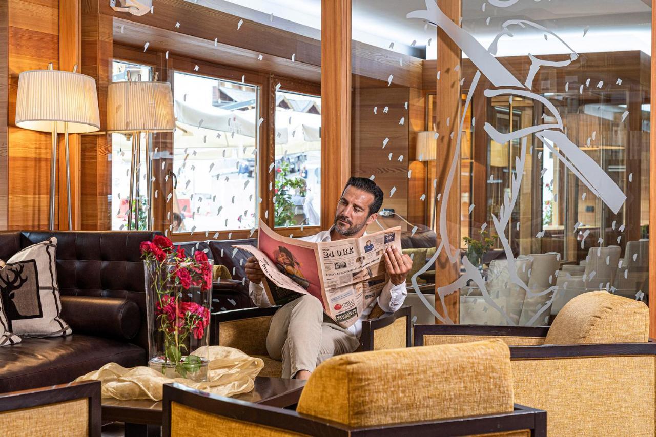 Majestic Hotel Madonna エクステリア 写真
