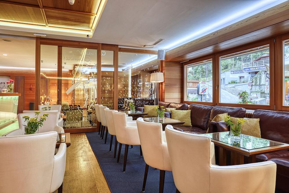 Majestic Hotel Madonna エクステリア 写真